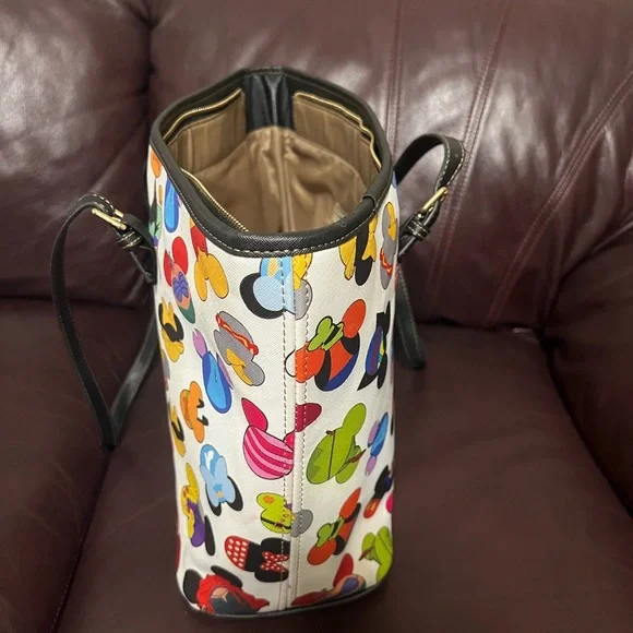 End of year $ale!!Mickey Mouse Tote - Picture 4 of 8